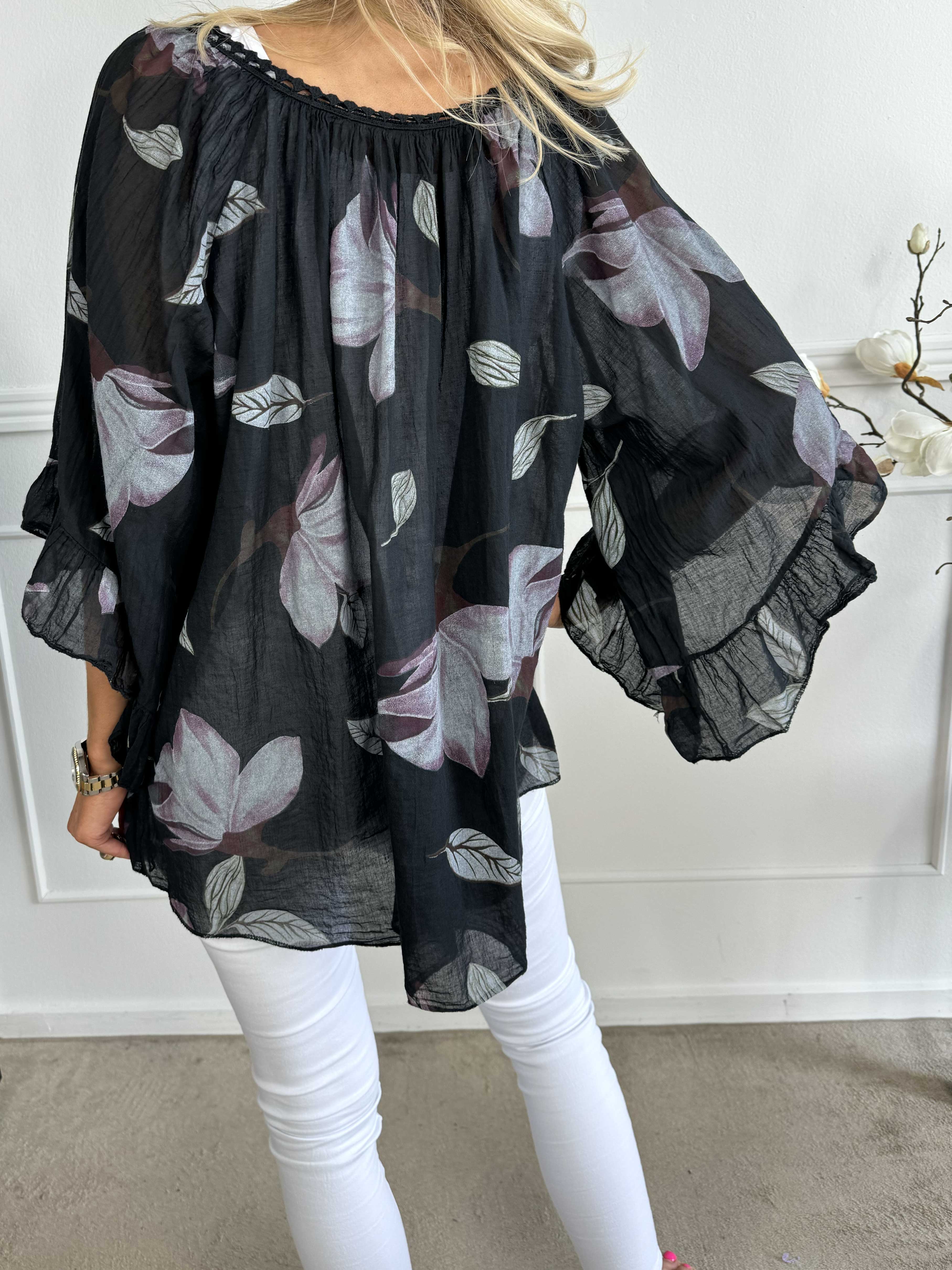 Marija flower - Sød blomstret tunika med smukke ærmer